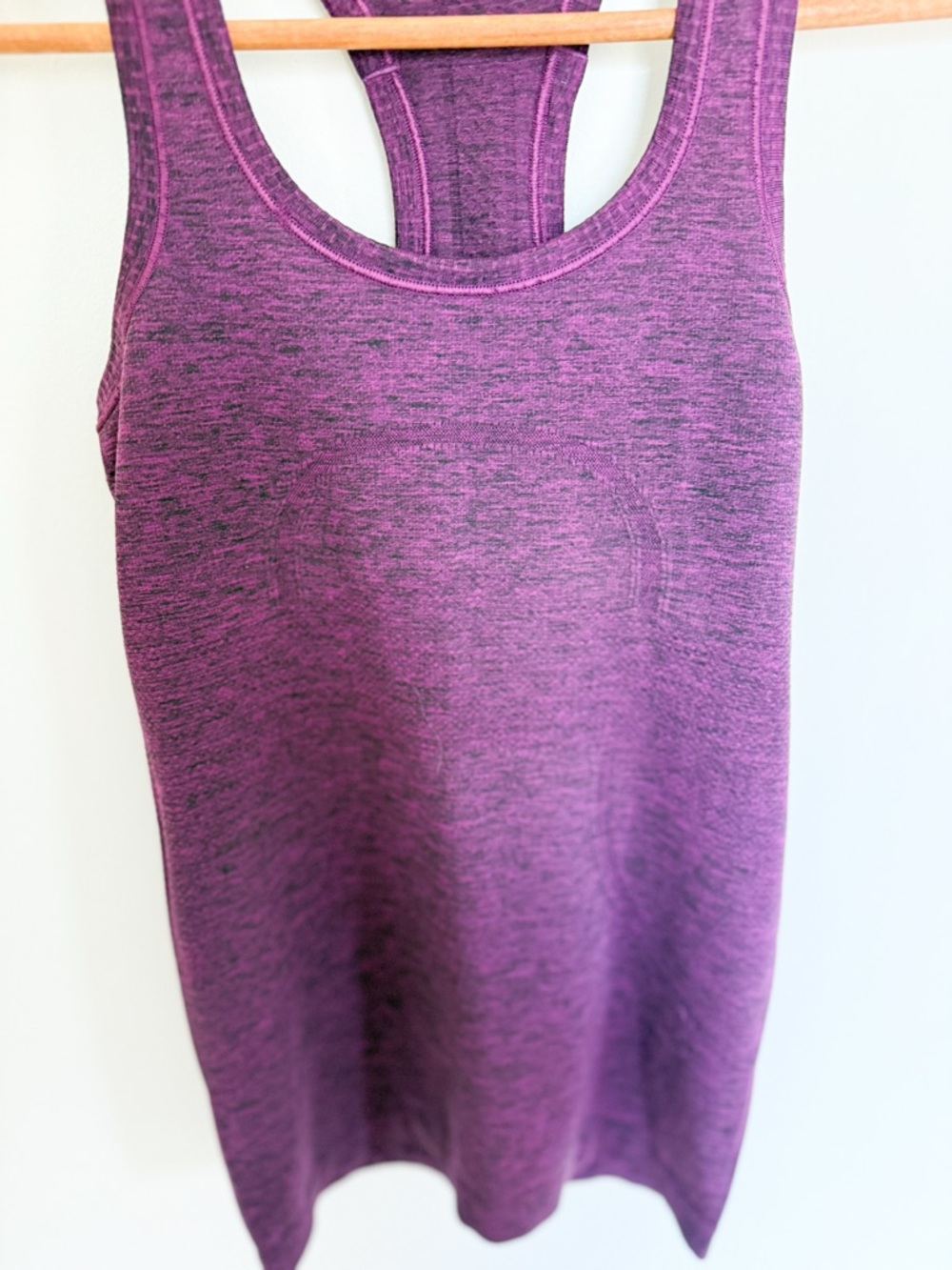 Lululemon Racerback Run Training Tank Top Size 4 Seamless Mesh Athletic Gym - Picture 6 of 6